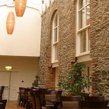 Westenra Arms فندق موناغان