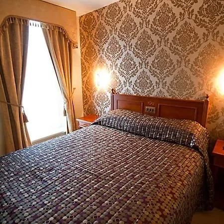 Hotel Westenra Arms