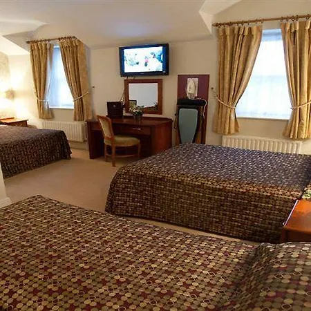 Westenra Arms فندق