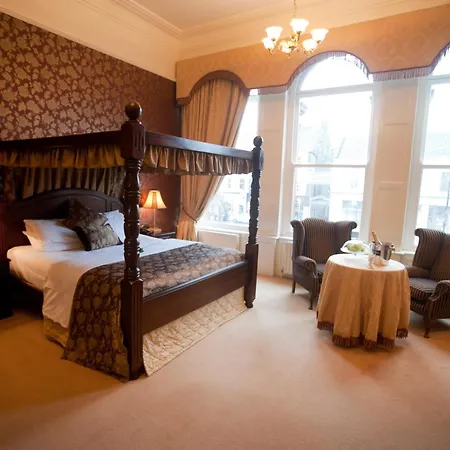 Westenra Arms Szálloda 3*