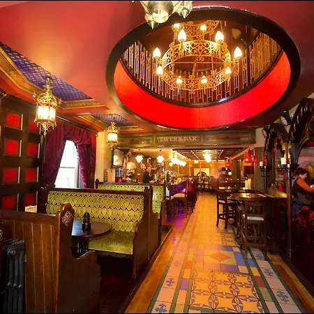 Westenra Arms 3*