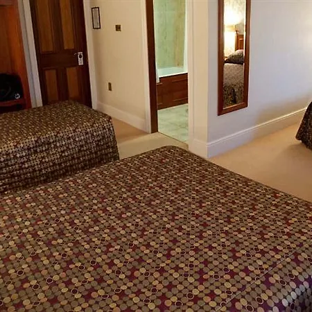 فندق Westenra Arms موناغان