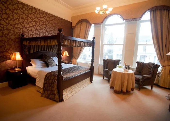 Westenra Arms Hotel 3*